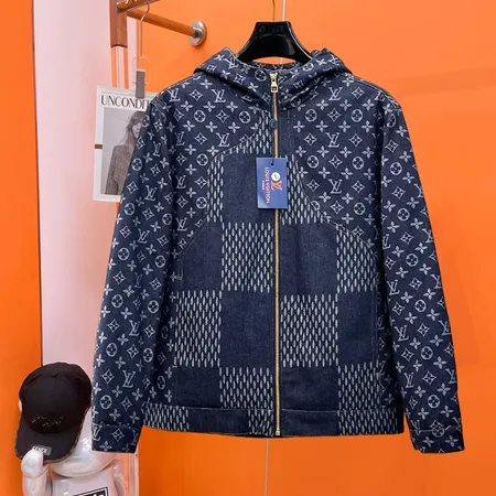 ルイヴィトン ダウンジャケット