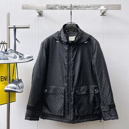 グッチ ダウンジャケット