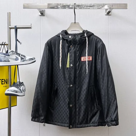 グッチ ダウンジャケット