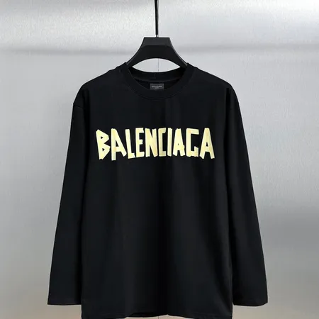 バレンシアガ パーカー