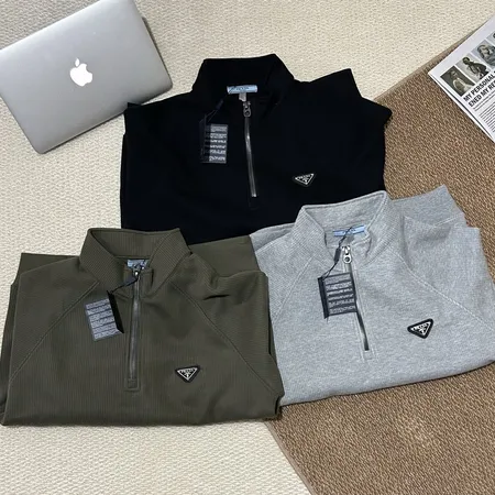 プラダ パーカー