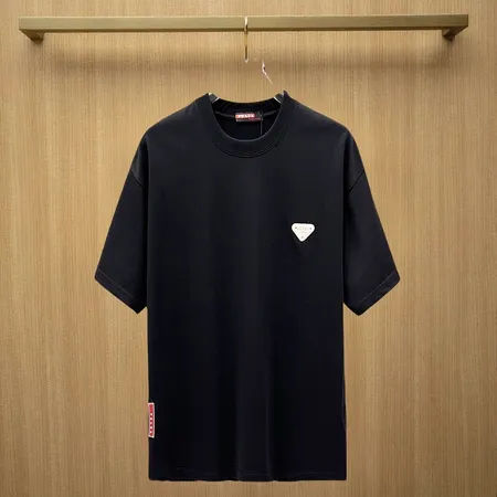 プラダ Tシャツ