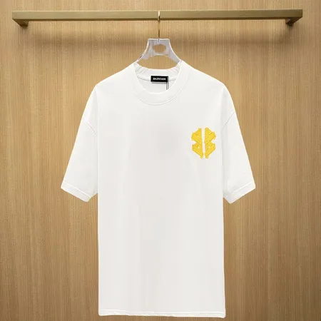 バレンシアガ Tシャツ