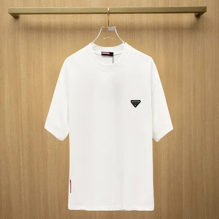 プラダ Tシャツ