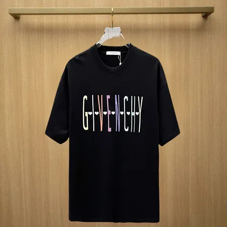 ジバンシィ Tシャツ