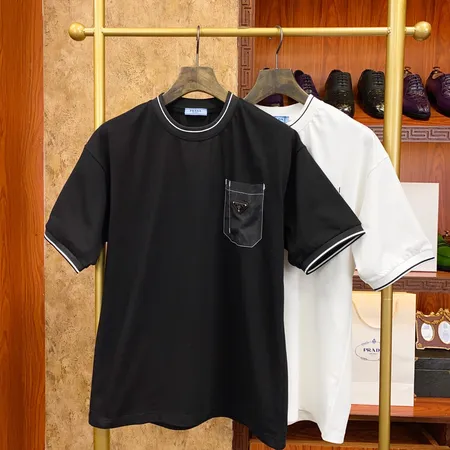 プラダ Tシャツ