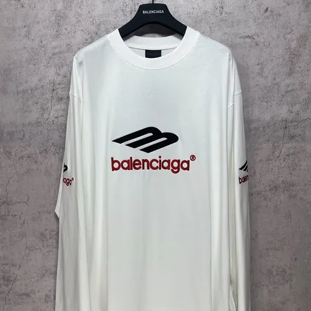 バレンシアガ パーカー