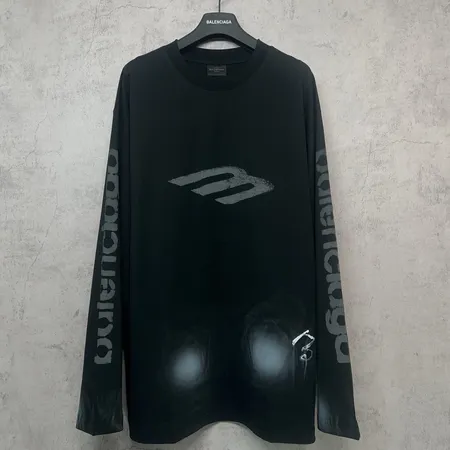 バレンシアガ パーカー