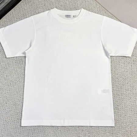 バレンシアガ Tシャツ