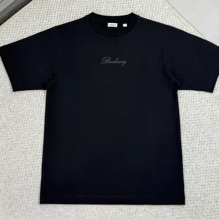 バレンシアガ Tシャツ