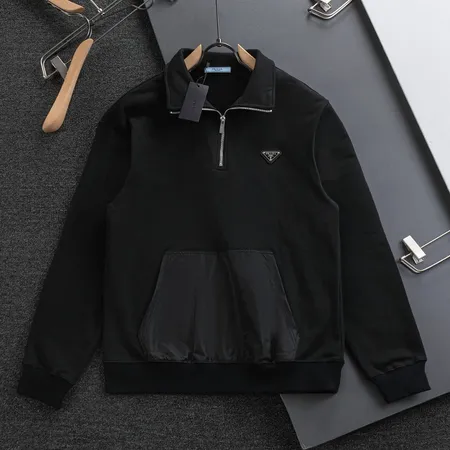 プラダ パーカー