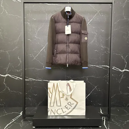 モンクレール ダウンジャケット