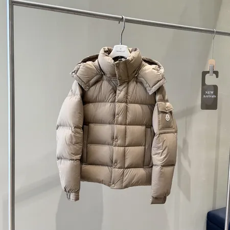 モンクレール ダウンジャケット