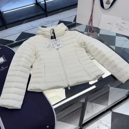 モンクレール ダウンジャケット