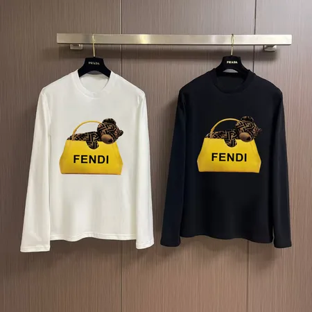 フェンディ Tシャツ