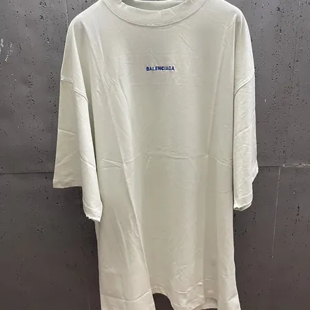 バレンシアガ Tシャツ