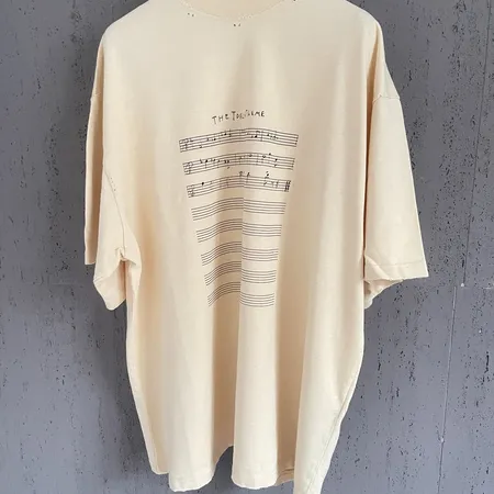 バレンシアガ Tシャツ