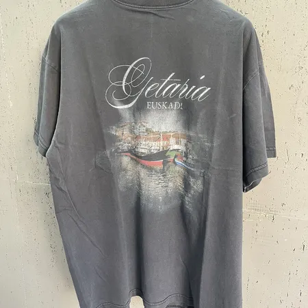 バレンシアガ Tシャツ