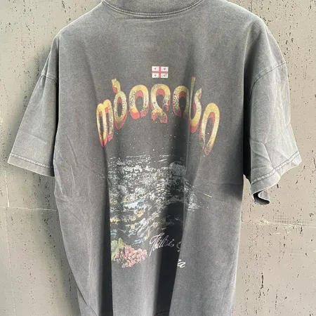 バレンシアガ Tシャツ