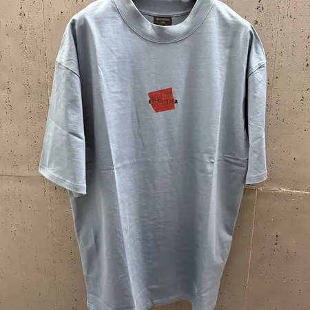 バレンシアガ Tシャツ