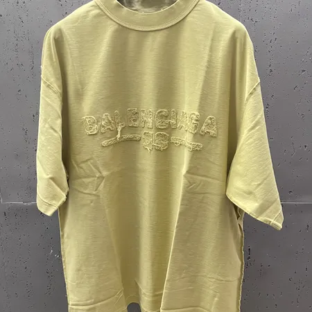 バレンシアガ Tシャツ