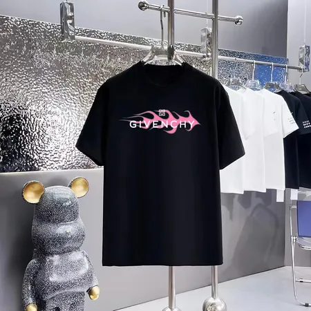 ジバンシィ Tシャツ