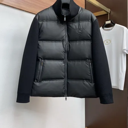 プラダ ダウンジャケット