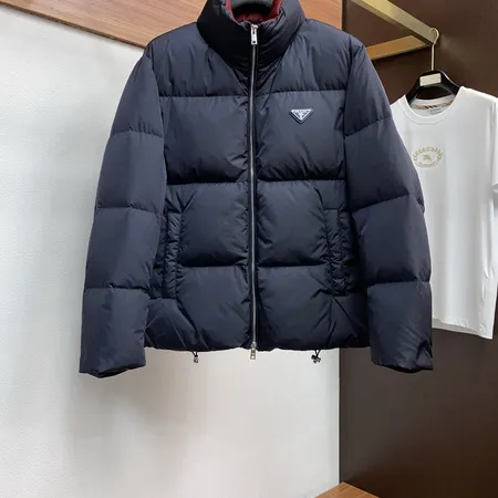 プラダ ダウンジャケット