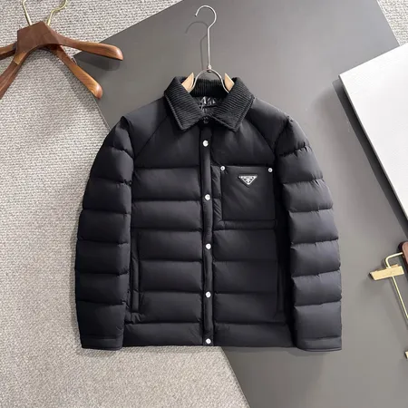 プラダ ダウンジャケット