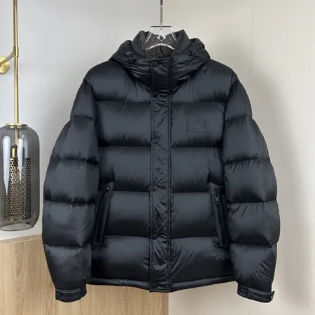 コーチ ダウンジャケット