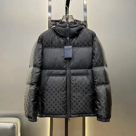 ルイヴィトン ダウンジャケット