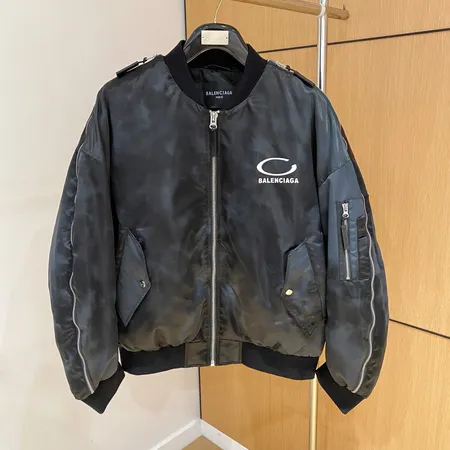 セリーヌ ダウンジャケット