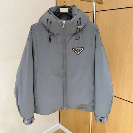 プラダ ダウンジャケット