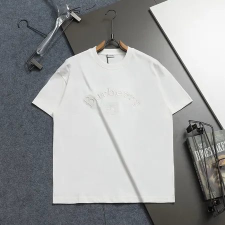 バーバリー ス Tシャツ