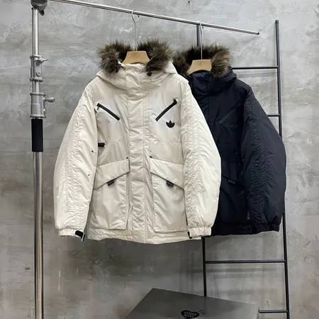 アディダス ダウンジャケット