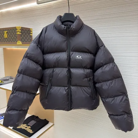 セリーヌ ダウンジャケット