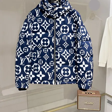 エルメス ダウンジャケット