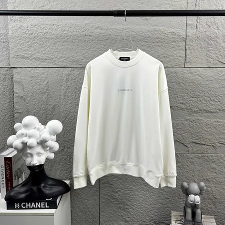 バレンシアガ パーカー