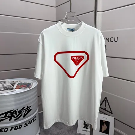プラダ Tシャツ