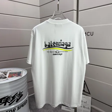 バレンシアガ Tシャツ