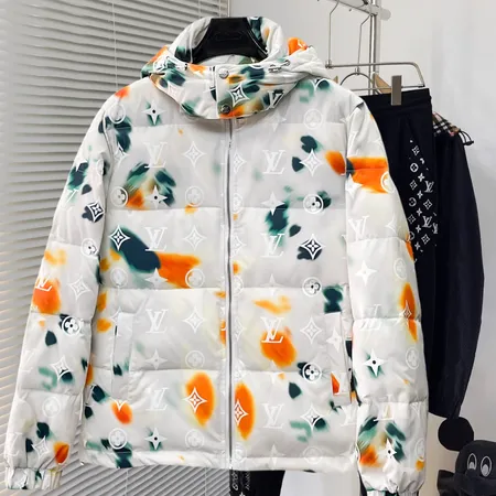 エルメス ダウンジャケット