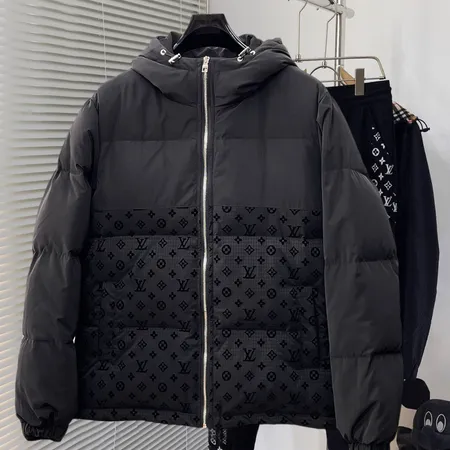 エルメス ダウンジャケット