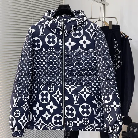 エルメス ダウンジャケット