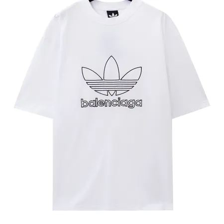 バレンシアガ Tシャツ