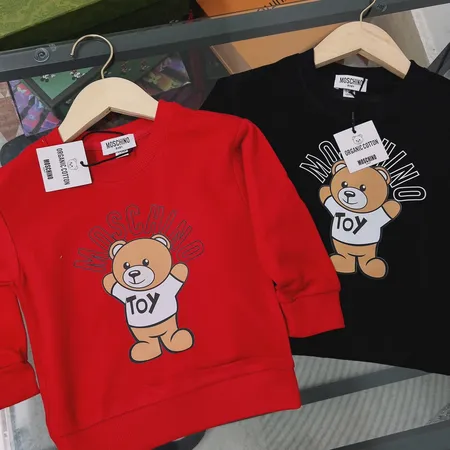 モスキーノ パーカー