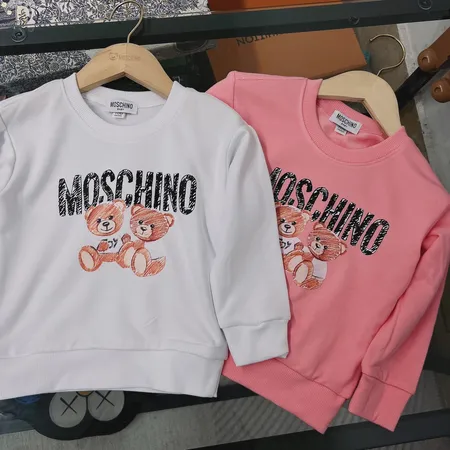 モスキーノ パーカー