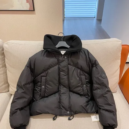 エルメス ダウンジャケット