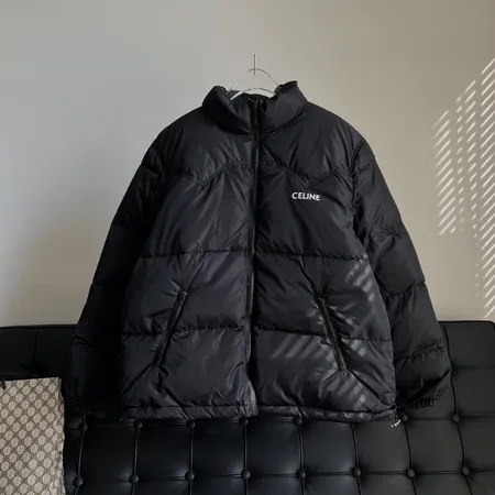 セリーヌ ダウンジャケット