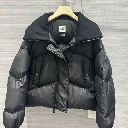 エルメス ダウンジャケット