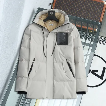 ロエベ ダウンジャケット